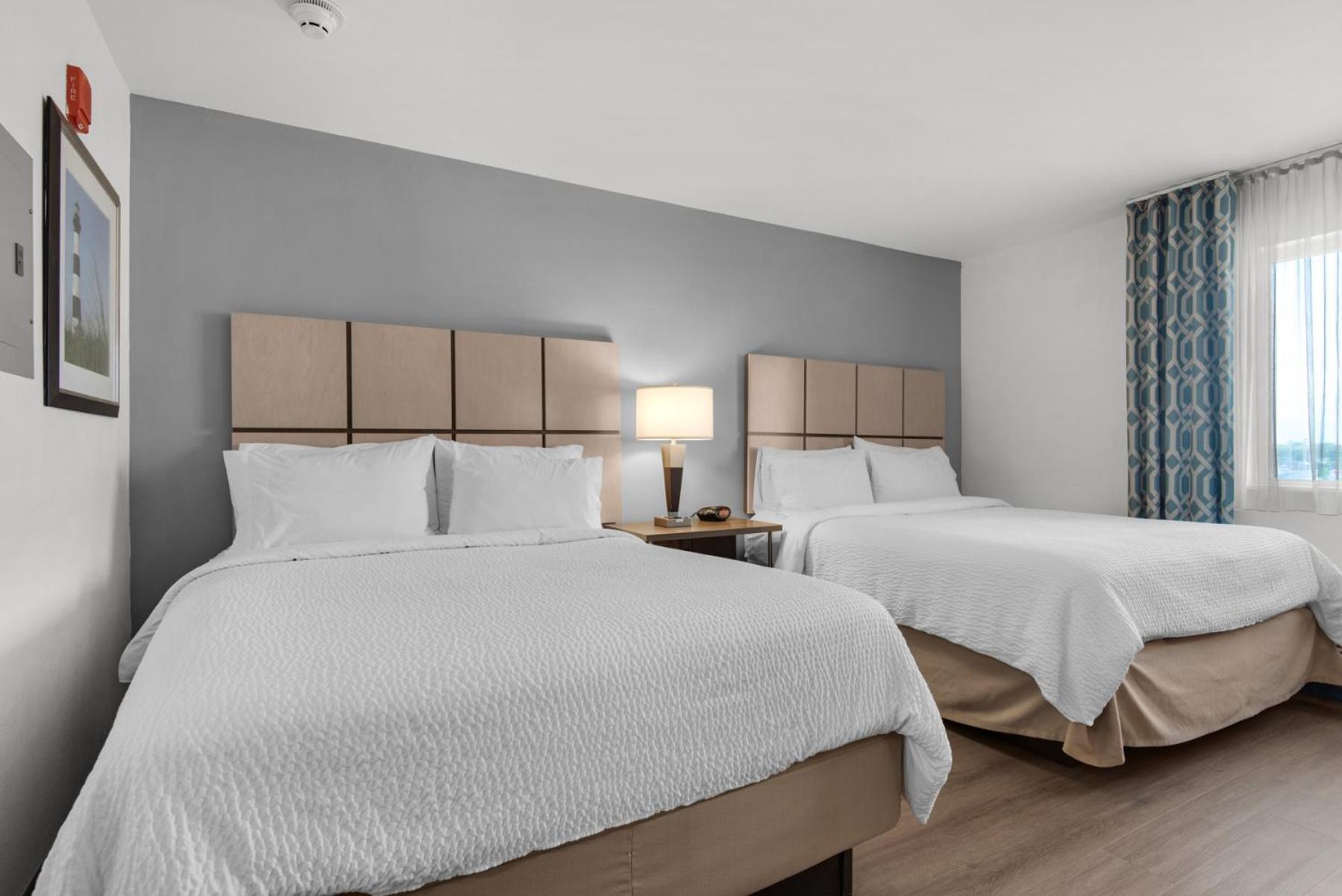 แคนเดิลวูด สวีท เพนซาโคลา - ยูนิเวอร์ซิตี้ แอเรีย Hotel ภายนอก รูปภาพ