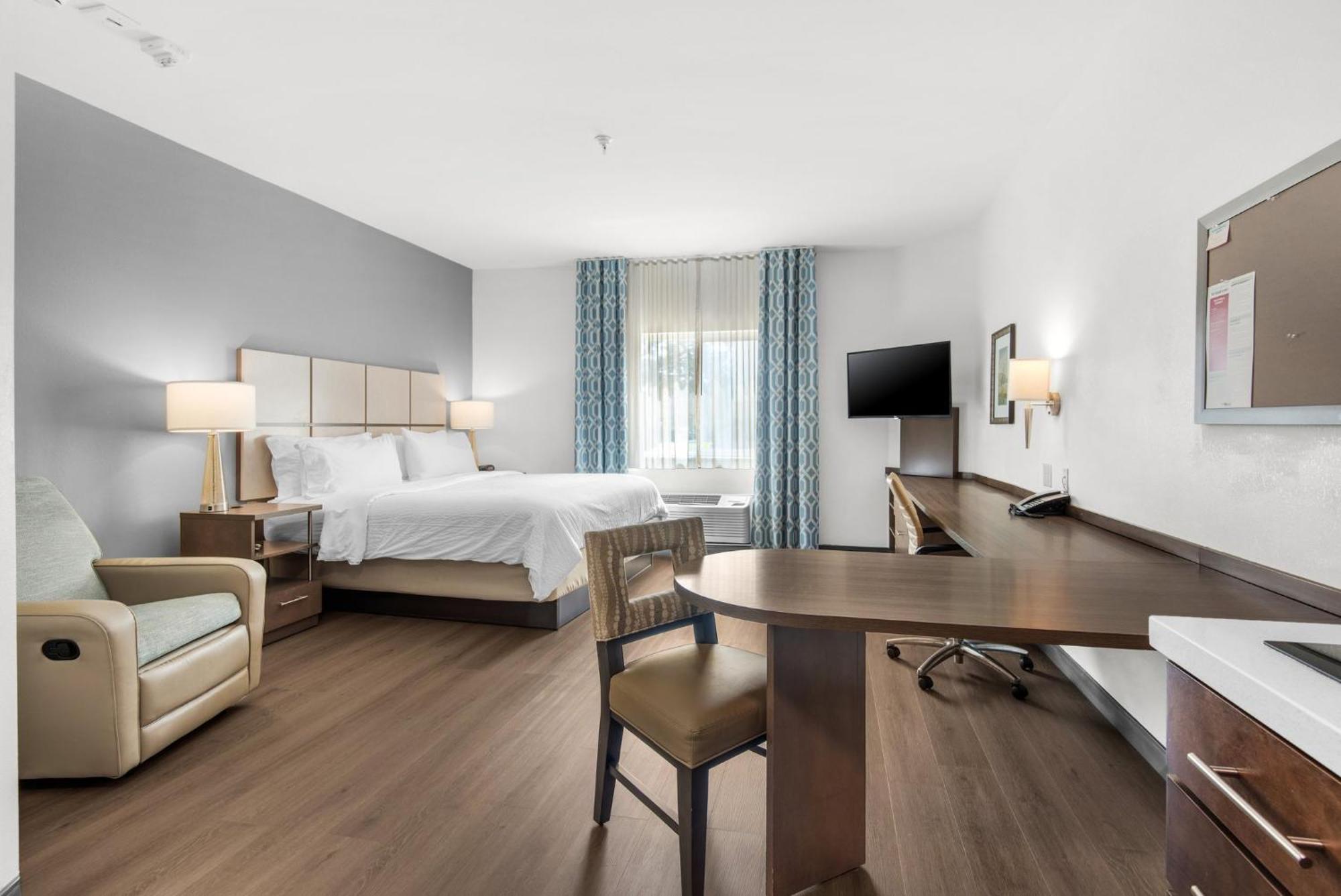 แคนเดิลวูด สวีท เพนซาโคลา - ยูนิเวอร์ซิตี้ แอเรีย Hotel ภายนอก รูปภาพ