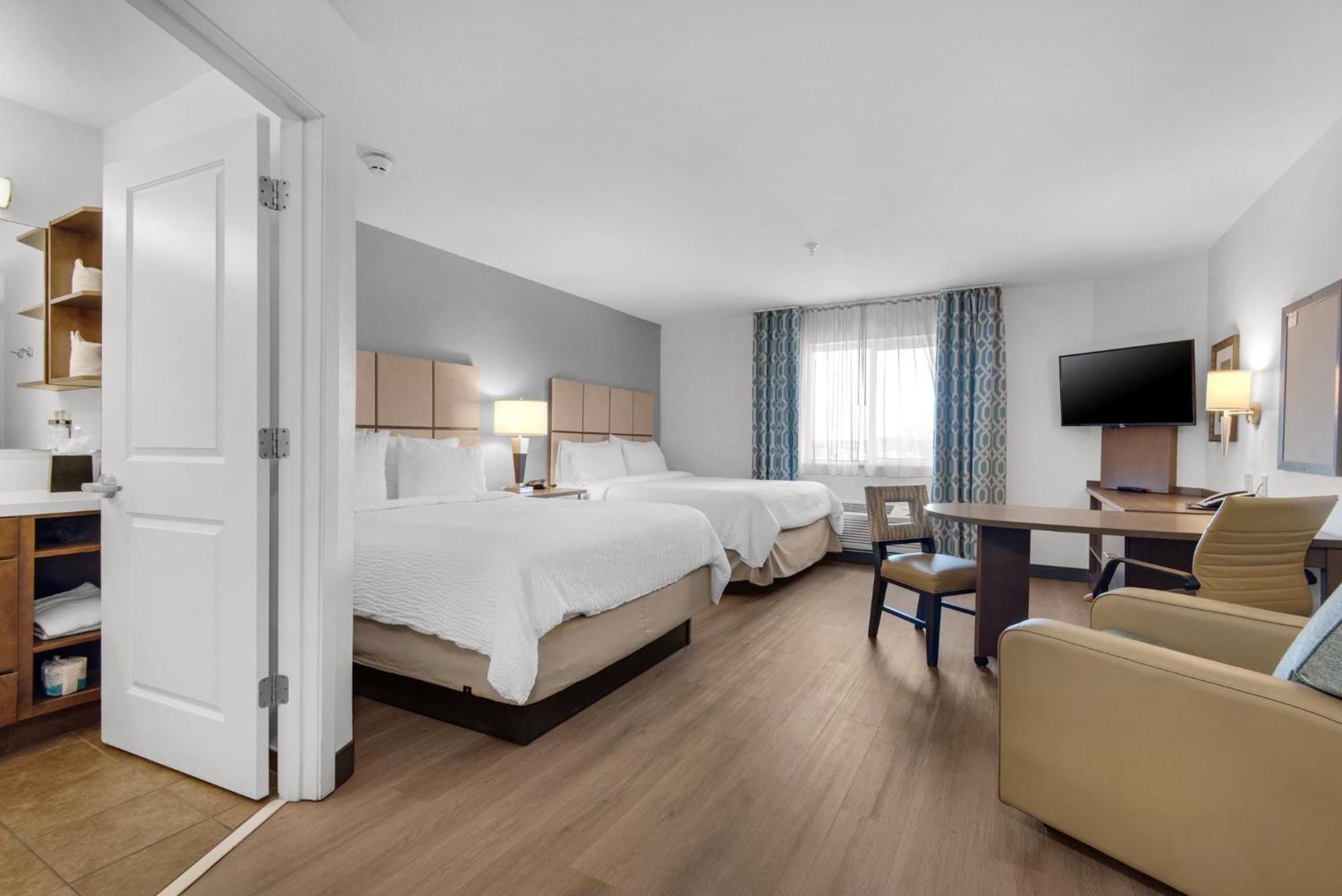 แคนเดิลวูด สวีท เพนซาโคลา - ยูนิเวอร์ซิตี้ แอเรีย Hotel ภายนอก รูปภาพ
